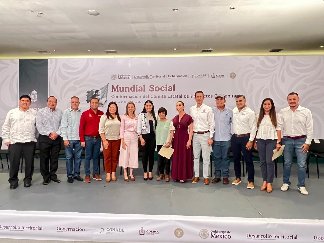 Construye Sedatu 33 canchas de futbol del Mundial Social en Colima